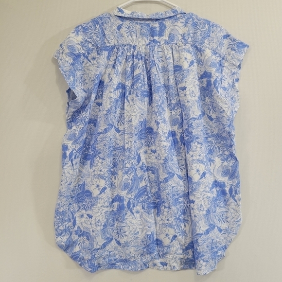 Old Navy Blue and White Floral Blouse - Picture 8 of 10
